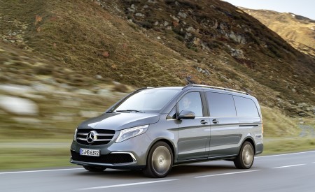 2019 Mercedes-Benz V-Class EXCLUSIVE Line (Color: Selenit Grey Metallic) Front Three-Quarter Wallpapers 450x275 (7)