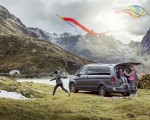 2019 Mercedes-Benz V-Class EXCLUSIVE Line (Color: Selenit Grey Metallic) Rear Three-Quarter Wallpapers 150x120 (29)