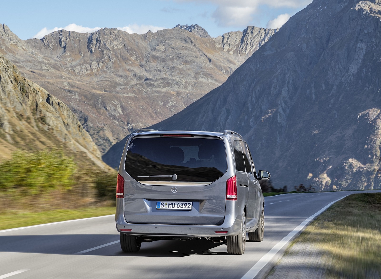 2019 Mercedes-Benz V-Class EXCLUSIVE Line (Color: Selenit Grey Metallic) Rear Wallpapers (5)