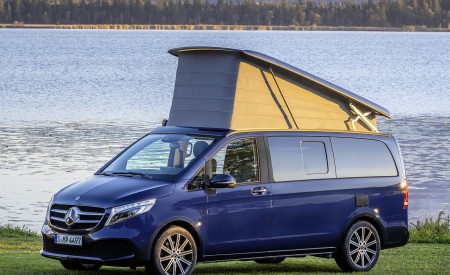 2019 Mercedes-Benz V-Class Marco Polo (Color: Cavansit Blue Metallic) Front Three-Quarter Wallpapers 450x275 (46)