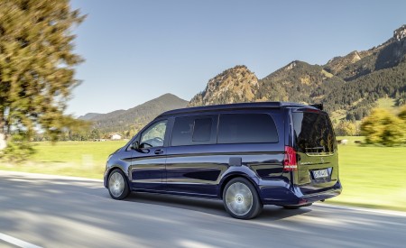 2019 Mercedes-Benz V-Class Marco Polo (Color: Cavansit Blue Metallic) Rear Three-Quarter Wallpapers 450x275 (44)