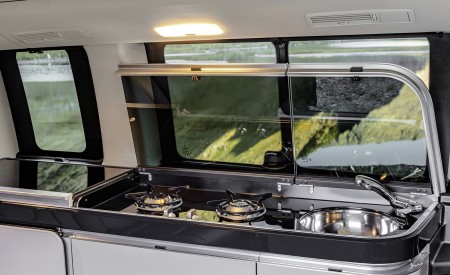 2019 Mercedes-Benz V-Class Marco Polo Interior Wallpapers 450x275 (66)