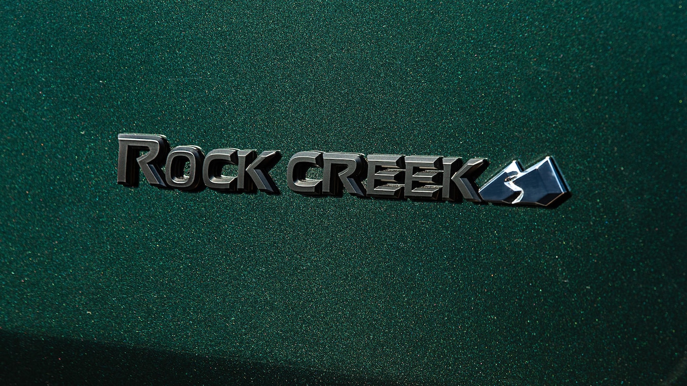 2019 Nissan Pathfinder Rock Creek Edition Badge Wallpapers (15)