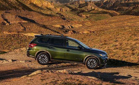 2019 Nissan Pathfinder Rock Creek Edition Side Wallpapers 450x275 (8)