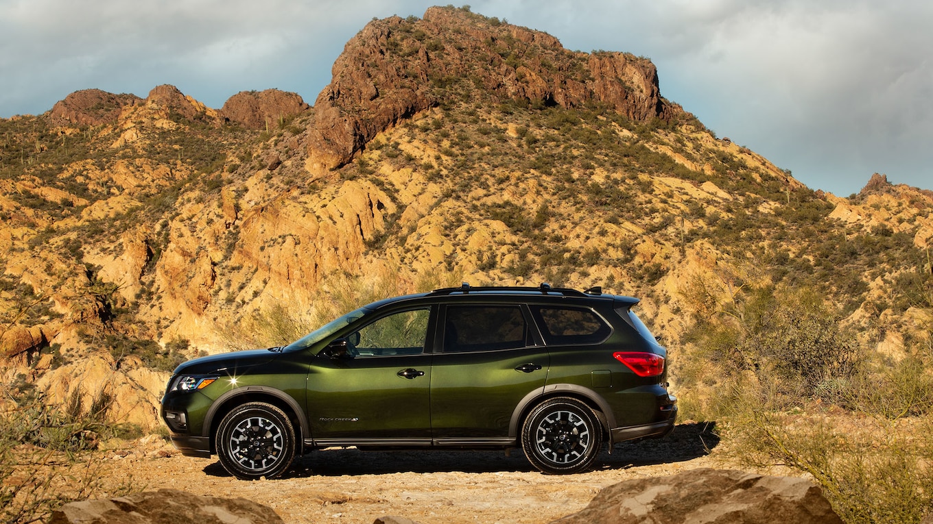 2019 Nissan Pathfinder Rock Creek Edition Side Wallpapers (4)