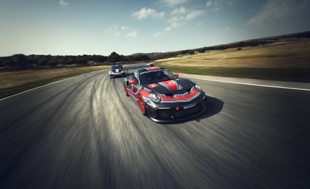 2019 Porsche 911 GT2 RS Clubsport Front Wallpapers 450x275 (3)
