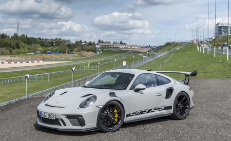 2019 Porsche 911 GT3 RS (Color: Crayon) Front Three-Quarter Wallpapers 450x275 (56)