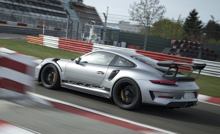 2019 Porsche 911 GT3 RS (Color: GT-Silver) Rear Three-Quarter Wallpapers 450x275 (85)