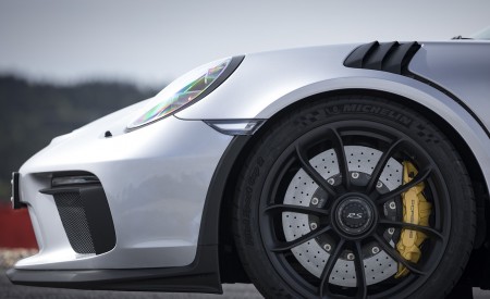 2019 Porsche 911 GT3 RS (Color: GT-Silver) Wheel Wallpapers 450x275 (88)
