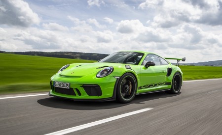 2019 Porsche 911 GT3 RS (Color: Lizard Green) Front Three-Quarter Wallpapers 450x275 (133)