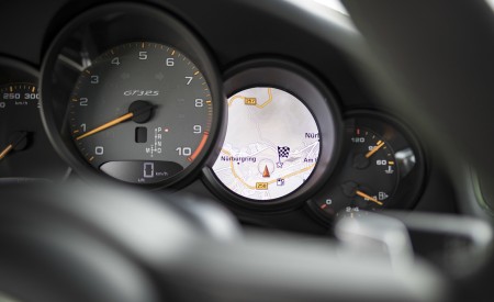 2019 Porsche 911 GT3 RS (Color: Lizard Green) Instrument Cluster Wallpapers 450x275 (167)