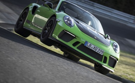 2019 Porsche 911 GT3 RS Front Three-Quarter Wallpapers 450x275 (2)