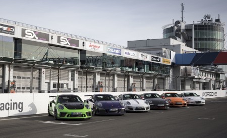 2019 Porsche 911 GT3 RS Generations Front Three-Quarter Wallpapers 450x275 (202)