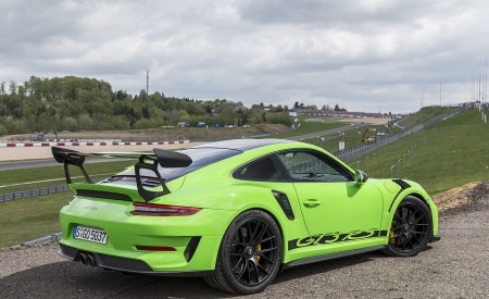 2019 Porsche 911 GT3 RS Weissach Package (Color: Lizard Green) Rear Three-Quarter Wallpapers 450x275 (181)