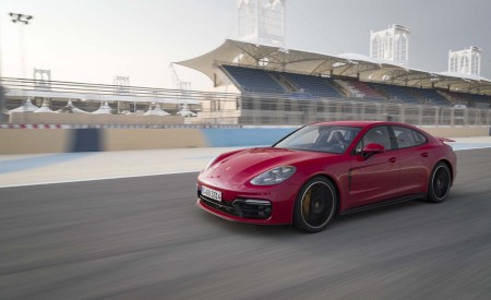 2019 Porsche Panamera GTS (Color: Carmine Red) Front Three-Quarter Wallpapers 450x275 (58)