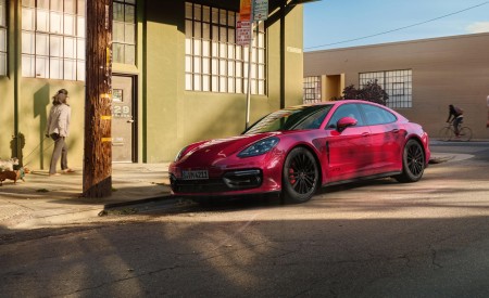 2019 Porsche Panamera GTS (Color: Carmine Red) Front Three-Quarter Wallpapers 450x275 (8)