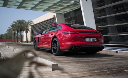 2019 Porsche Panamera GTS (Color: Carmine Red) Rear Three-Quarter Wallpapers 450x275 (76)