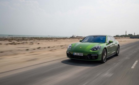 2019 Porsche Panamera GTS (Color: Mamba Green Metallic) Front Three-Quarter Wallpapers 450x275 (13)