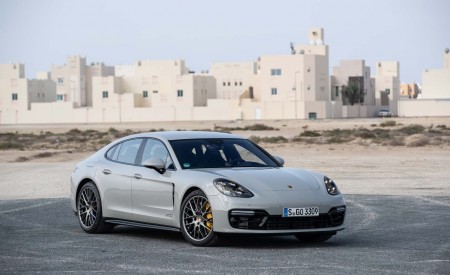 2019 Porsche Panamera GTS Front Three-Quarter Wallpapers 450x275 (102)