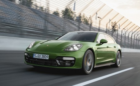 2019 Porsche Panamera GTS Front Three-Quarter Wallpapers 450x275 (28)