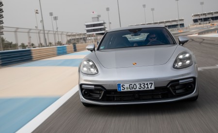 2019 Porsche Panamera GTS Front Wallpapers 450x275 (98)