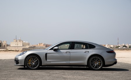 2019 Porsche Panamera GTS Side Wallpapers 450x275 (109)