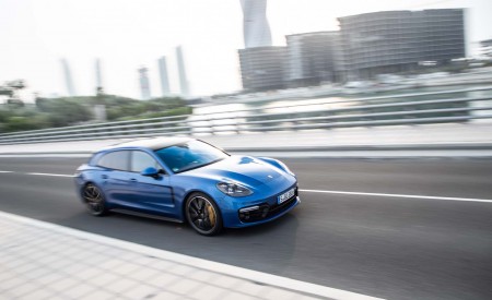 2019 Porsche Panamera GTS Sport Turismo Front Three-Quarter Wallpapers 450x275 (42)