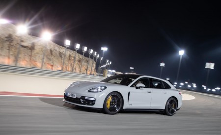 2019 Porsche Panamera GTS Sport Turismo Front Three-Quarter Wallpapers 450x275 (57)