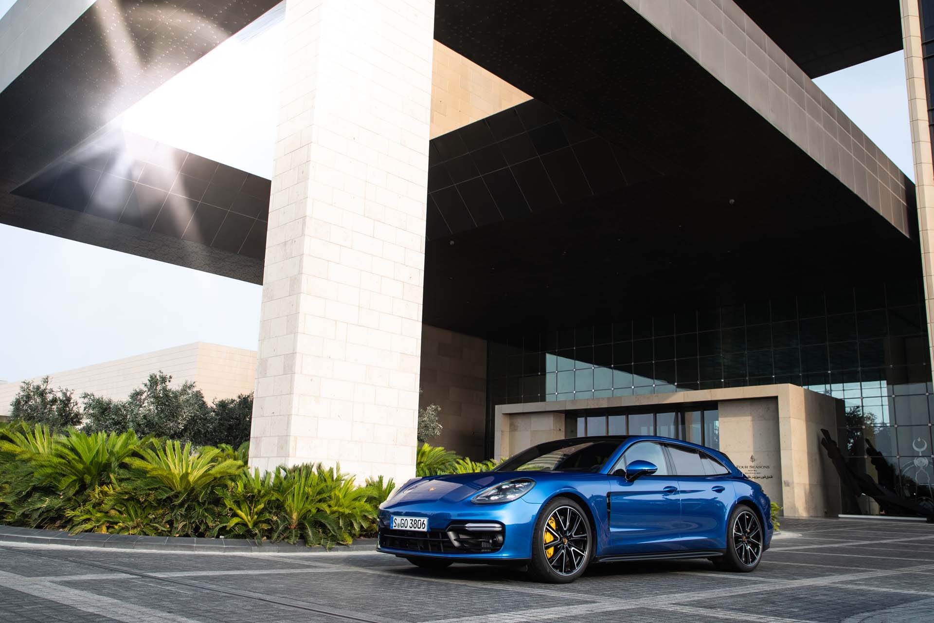 2019 Porsche Panamera GTS Sport Turismo Front Three-Quarter Wallpapers #49 of 93