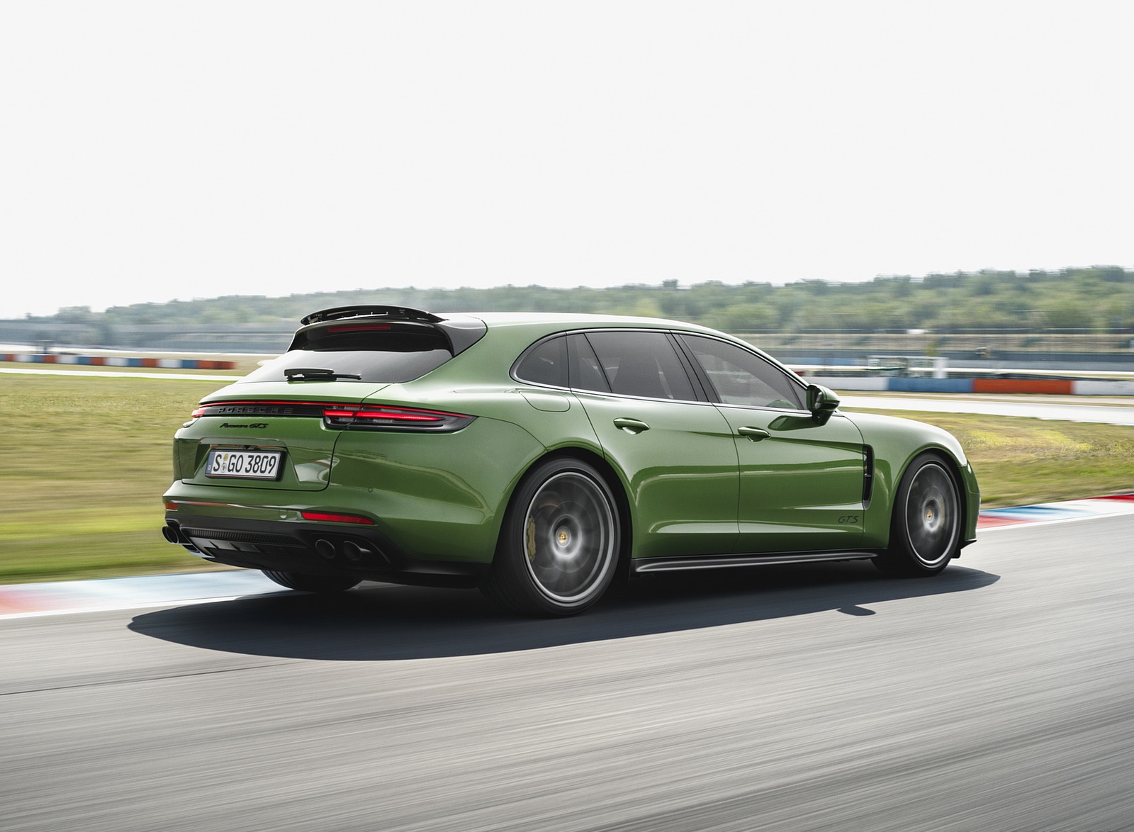 2019 Porsche Panamera GTS Sport Turismo Rear Three-Quarter Wallpapers #33 of 93