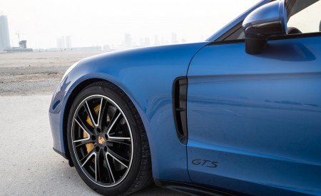2019 Porsche Panamera GTS Sport Turismo Side Vent Wallpapers 450x275 (52)