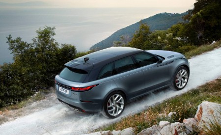 2019 Range Rover Velar SVAutobiography Dynamic Edition Rear Three-Quarter Wallpapers 450x275 (12)