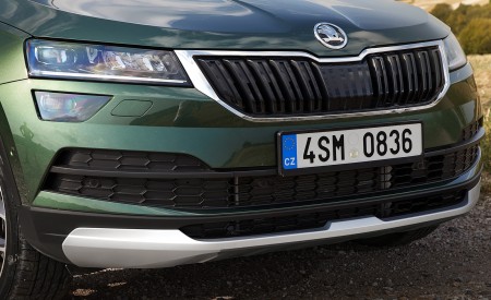 2019 Skoda Karoq Scout Front Bumper Wallpapers 450x275 (19)