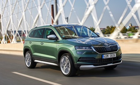 2019 Skoda Karoq Scout Front Three-Quarter Wallpapers 450x275 (2)
