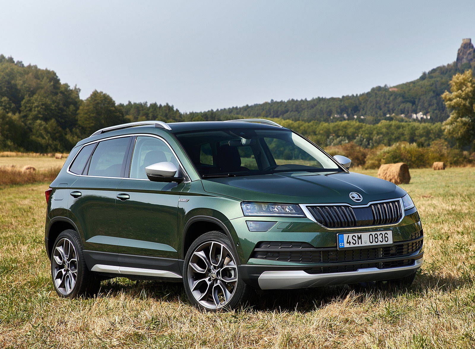 2019 Skoda Karoq Scout Front Three-Quarter Wallpapers (12)