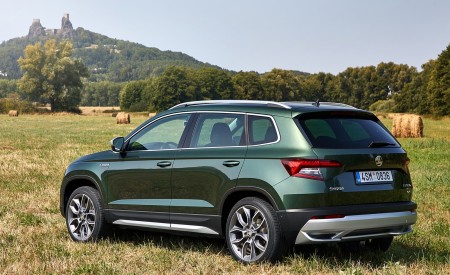 2019 Skoda Karoq Scout Rear Three-Quarter Wallpapers 450x275 (15)
