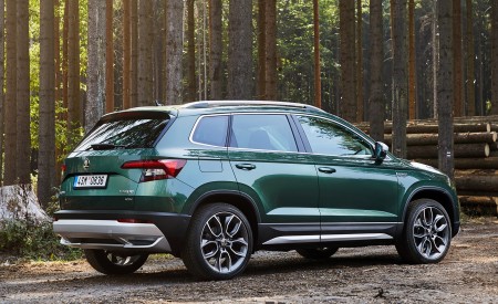2019 Skoda Karoq Scout Rear Three-Quarter Wallpapers 450x275 (16)