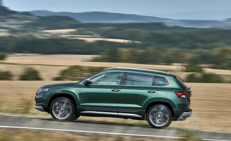 2019 Skoda Karoq Scout Side Wallpapers 450x275 (9)