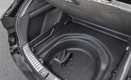 2019 Toyota Corolla Touring Sports 2.0L Brown (EU-Spec) Trunk Wallpapers 450x275 (26)