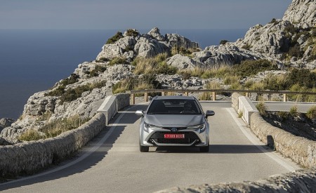 2019 Toyota Corolla Touring Sports Hybrid 1.8L Platinum (EU-Spec) Front Wallpapers 450x275 (45)