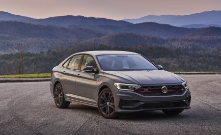 2019 Volkswagen Jetta GLI 35th Anniversary Edition Front Three-Quarter Wallpapers 450x275 (53)