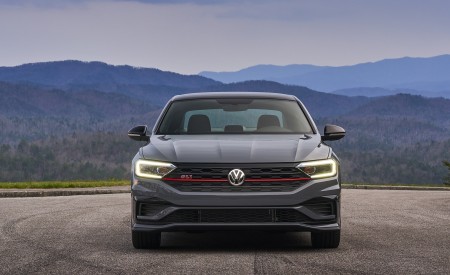 2019 Volkswagen Jetta GLI 35th Anniversary Edition Front Wallpapers 450x275 (58)