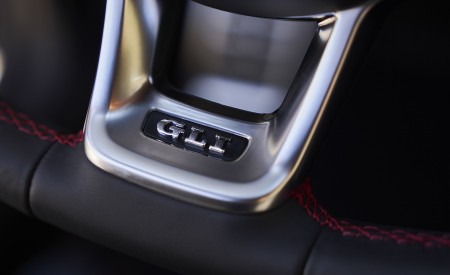 2019 Volkswagen Jetta GLI 35th Anniversary Edition Interior Detail Wallpapers 450x275 (72)