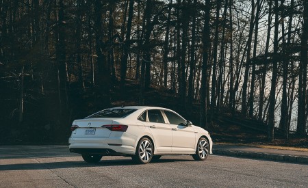 2019 Volkswagen Jetta GLI Autobahn Rear Three-Quarter Wallpapers 450x275 (83)