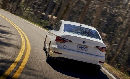 2019 Volkswagen Jetta GLI Autobahn Rear Wallpapers 450x275 (79)