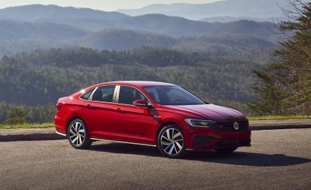 2019 Volkswagen Jetta GLI S Front Three-Quarter Wallpapers 450x275 (35)