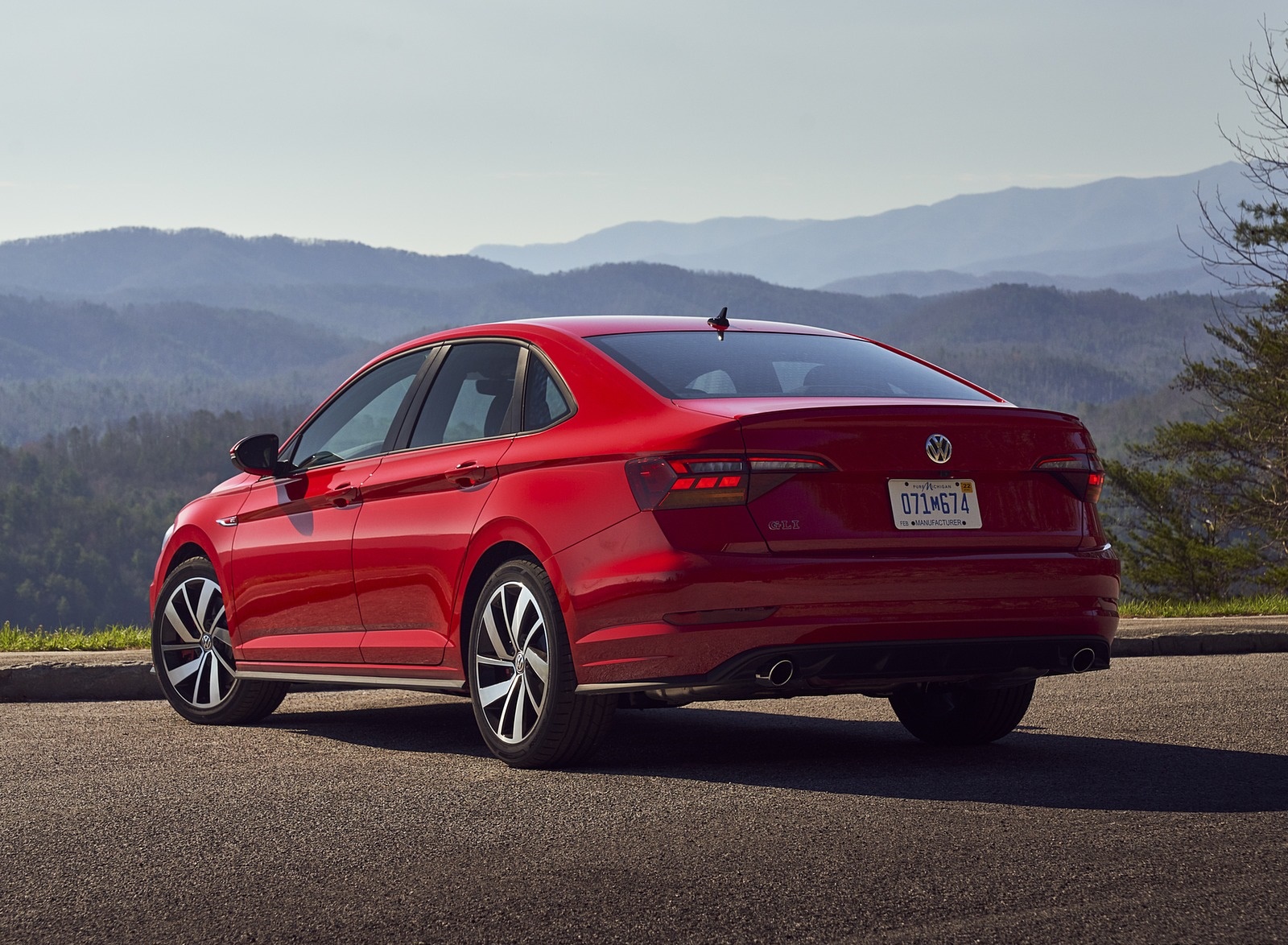 2019 Volkswagen Jetta GLI S Rear Three-Quarter Wallpapers (10)