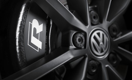 2019 Volkswagen T-Roc R Brakes Wallpapers 450x275 (160)