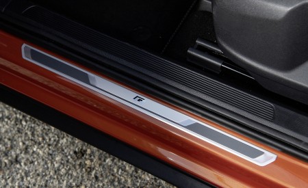 2019 Volkswagen T-Roc R Door Sill Wallpapers 450x275 (88)