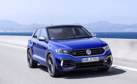 2019 Volkswagen T-Roc R Front Three-Quarter Wallpapers 450x275 (121)